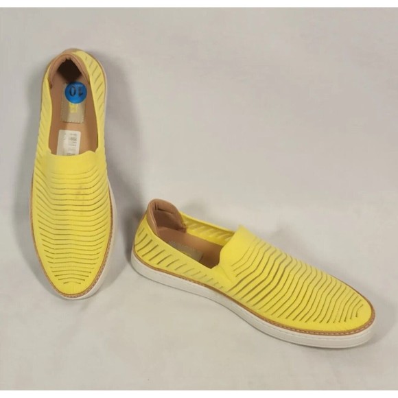 UGG Yellow Flats with Elastic Sides and Ribbed Upper - Picture 1 of 10